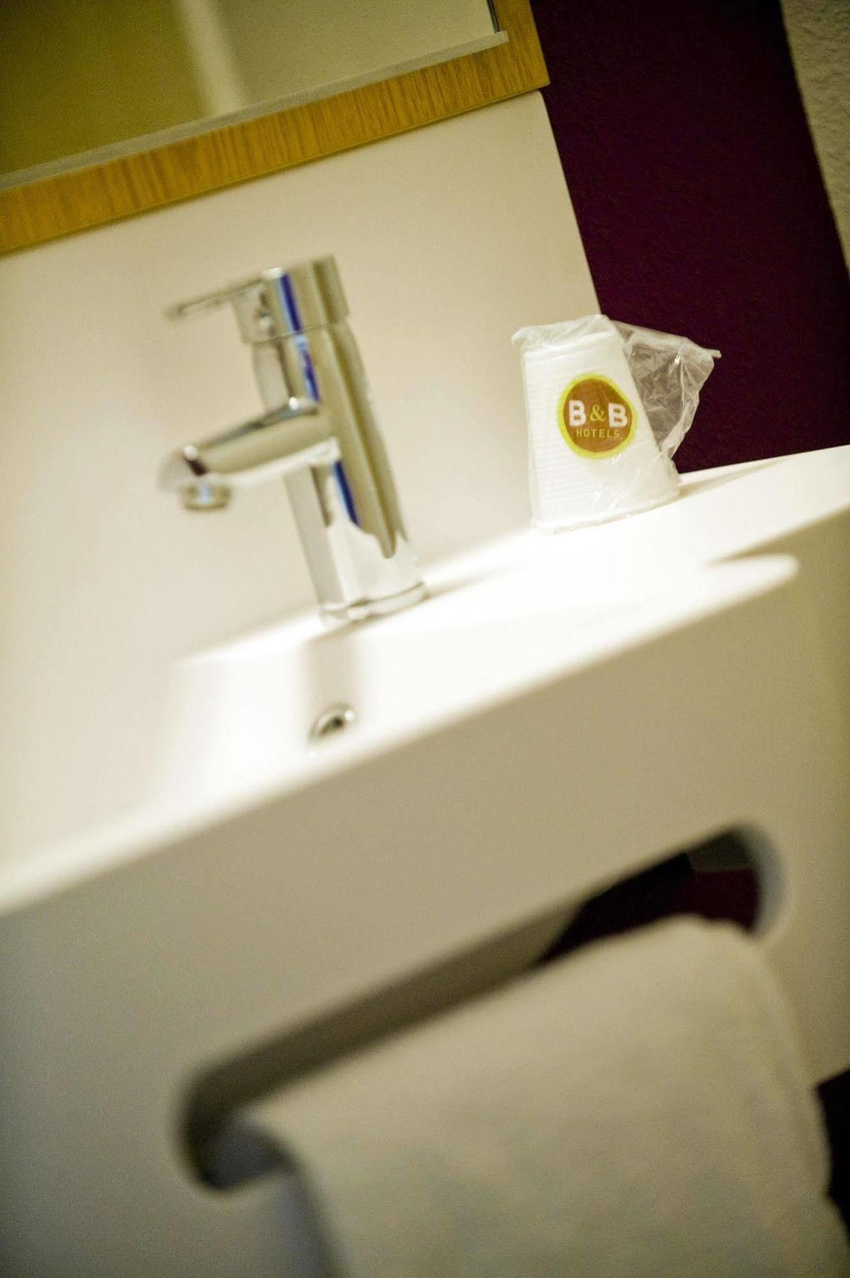 B&B Hotel Montlhery Linas Екстер'єр фото