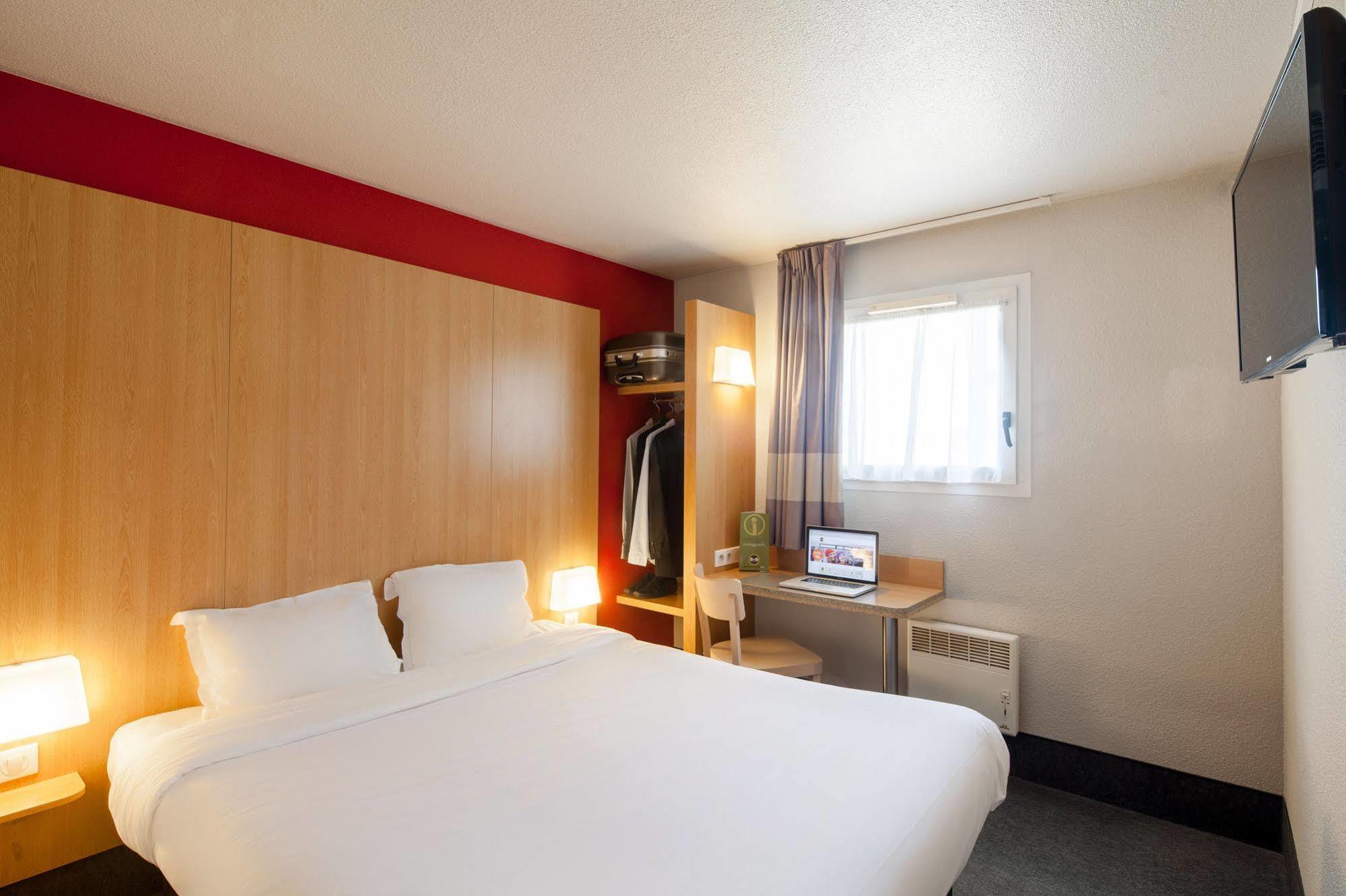 B&B Hotel Montlhery Linas Екстер'єр фото